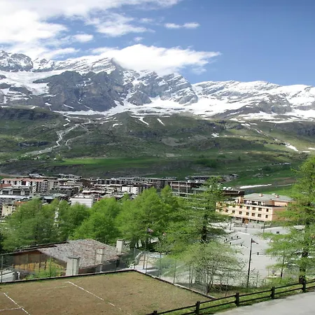 Apartment Belvilla By Oyo Just 30m From The Lifts