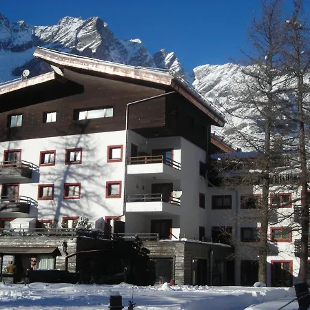 Near Lift Breuil-Cervinia