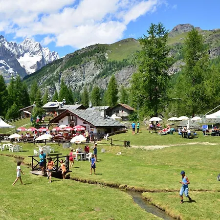 Belvilla By Oyo Just 30m From The Lifts Appartamento